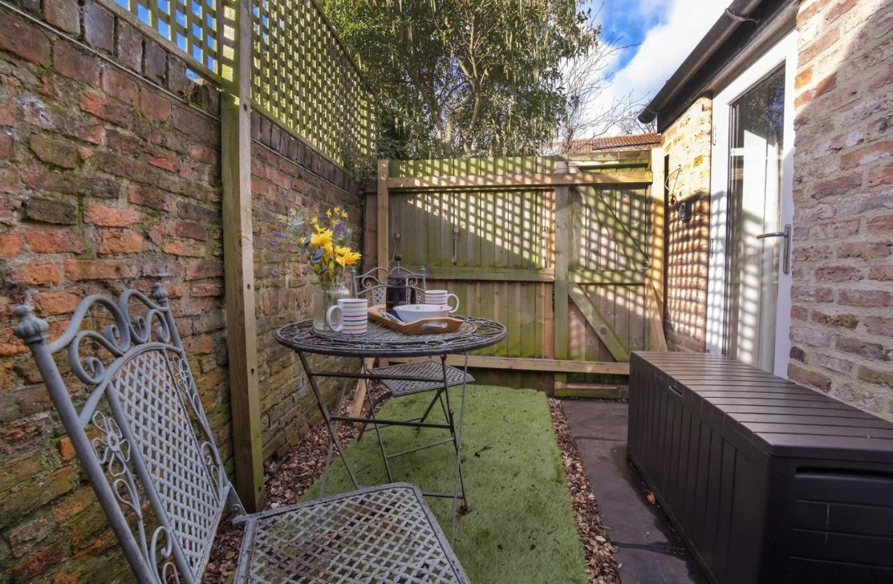 The Beehive Studio Apartamento York Exterior foto